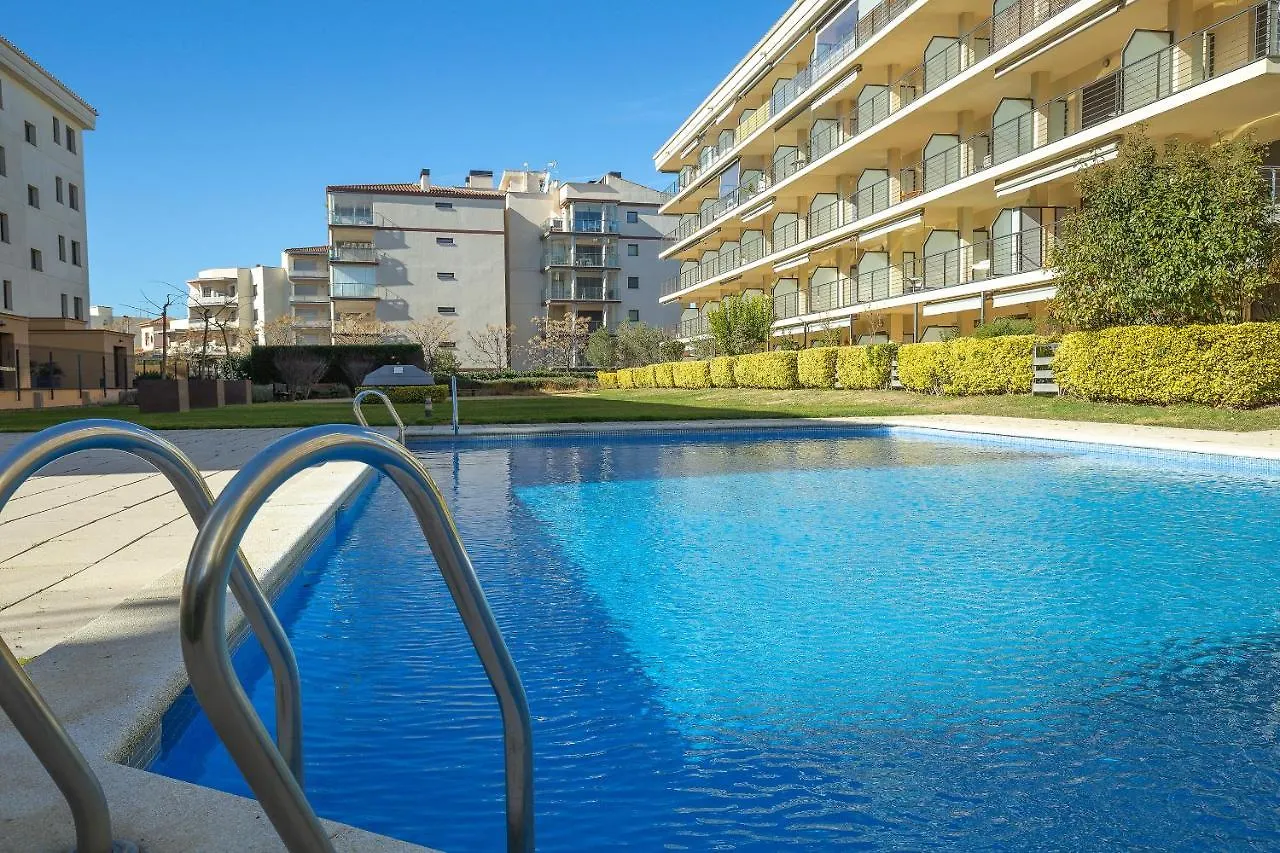 V010 - Milenium - Roses Apartment 0*,