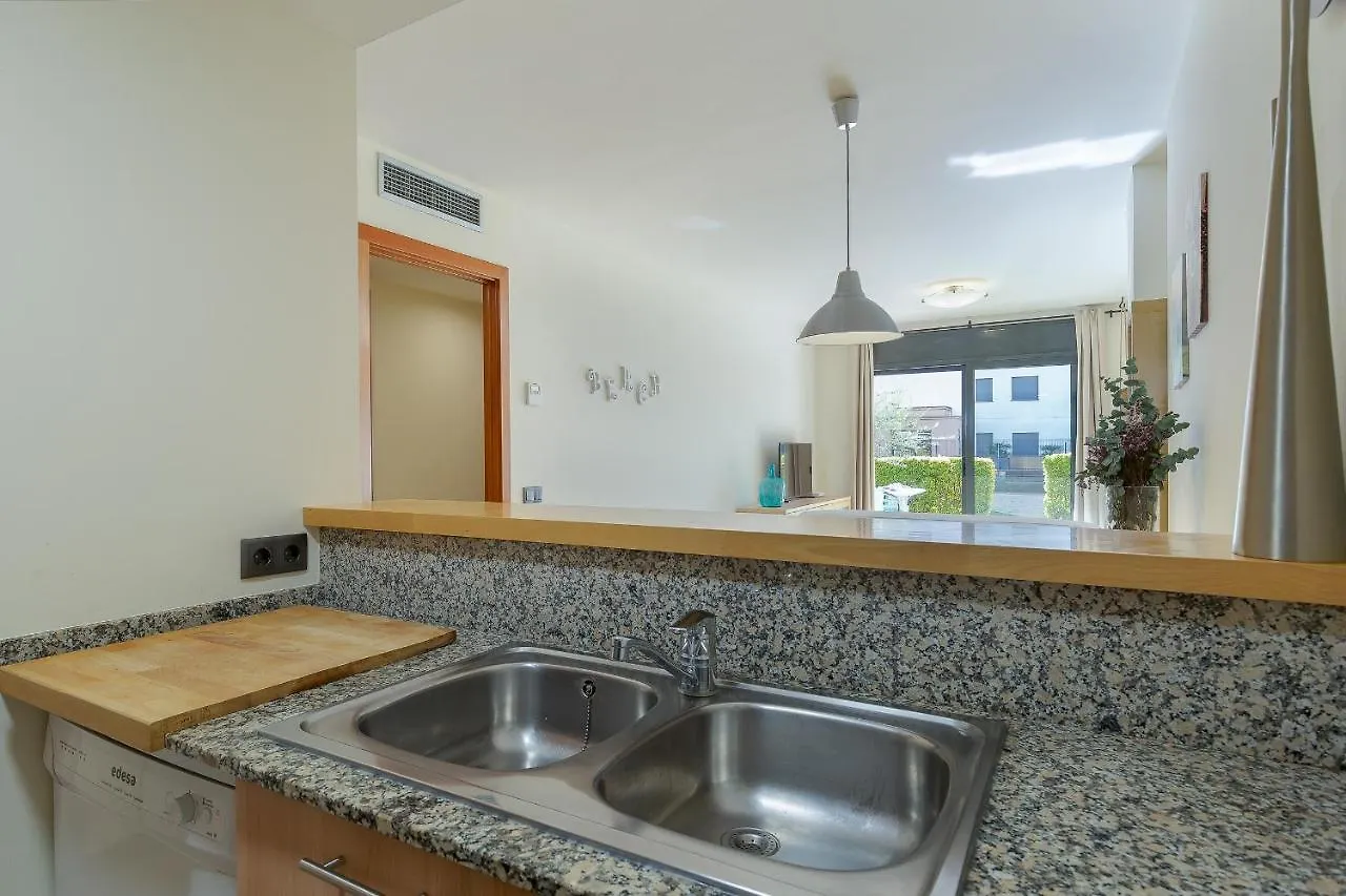 V010 - Milenium - Roses Apartment